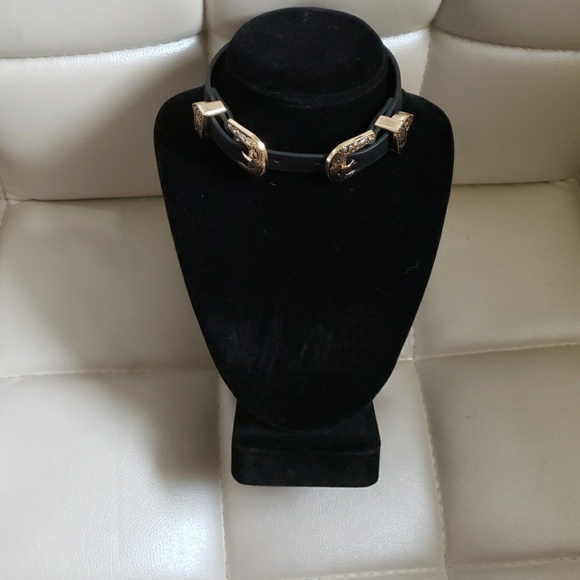 New !Choker Neckpiece - Picture 4 of 5